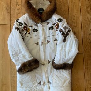 Vintage ladies coat with real fur trim